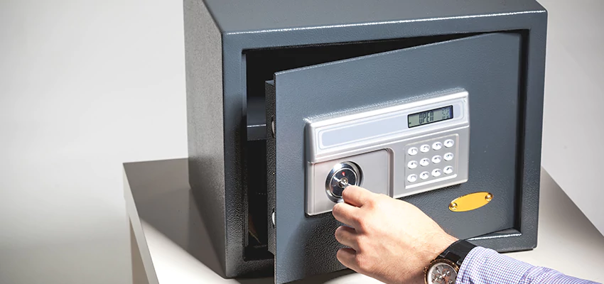 Jewelry Safe Unlocking Service in Selma, California